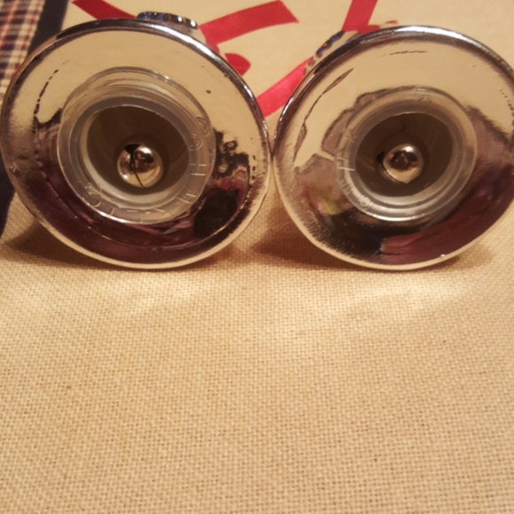 HALLMARK SALT & PEPPER SHAKERS - Picture 3 of 3